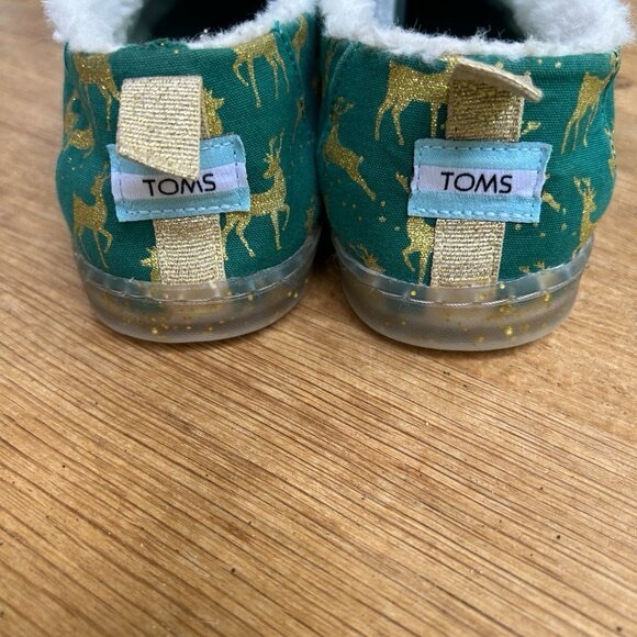 TOMS Alpargata Reindeer Green Glitter
Comfort Furry Fuzzy Cozy Size 6 - Picture 3 of 5
